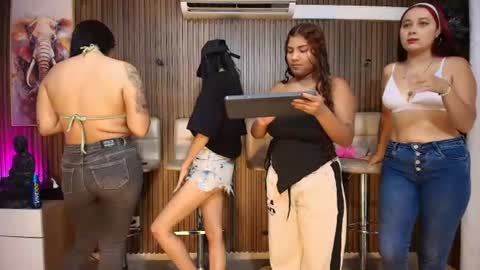 alice and samm online show from June 22, 6:38 pm