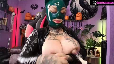 kinky Megan Draven online show from October 13, 4:07 pm