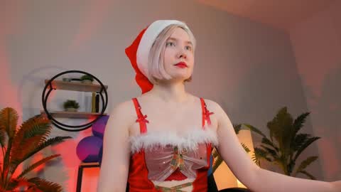 Snapshot of fetishrey chatting on December 24, 11:49 am Rey online show from December 24, 11:49 am