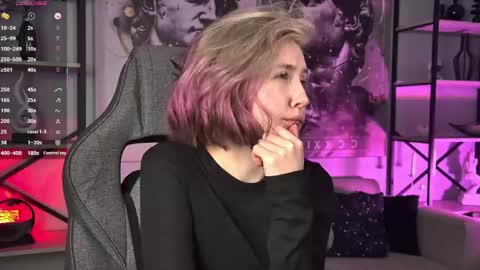Snapshot of fetishrey chatting on May 9, 7:52 pm Rey online show from May 9, 7:52 pm