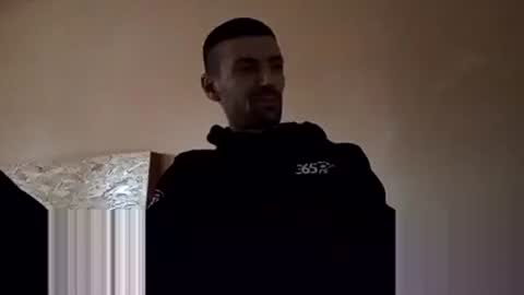 Snapshot of fffjj021 chatting on December 8, 8:30 am Raised in 90s online show from December 8, 8:30 am