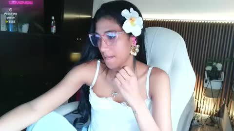 Freyja  online show from February 19, 5:31 pm