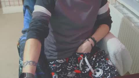 Snapshot of ffys2025 chatting on January 2, 8:46 pm ffys2025 online show from January 2, 8:46 pm