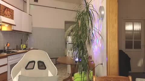 Snapshot of fiamoor chatting on March 6, 5:11 pm Fia online show from March 6, 5:11 pm