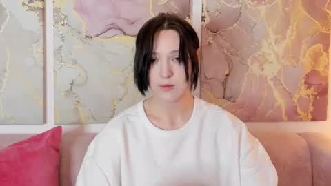 fiamoory online show from May 2, 1:21 am