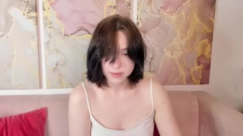 fiamoory online show from June 17, 8:28 am