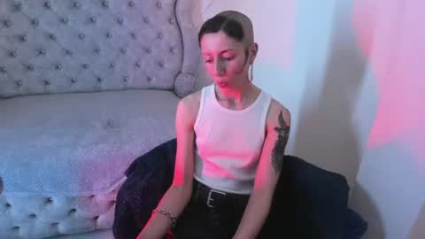   online show from June 26, 8:02 pm
