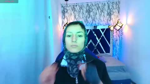   online show from July 7, 12:20 pm