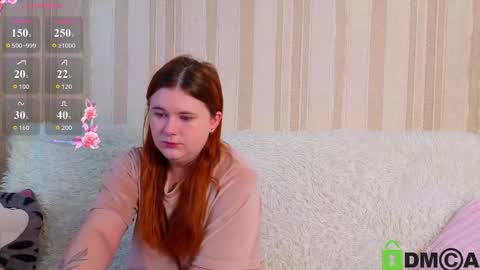 Snapshot of fiery_foxy chatting on June 3, 5:21 am Mabel online show from June 3, 5:21 am