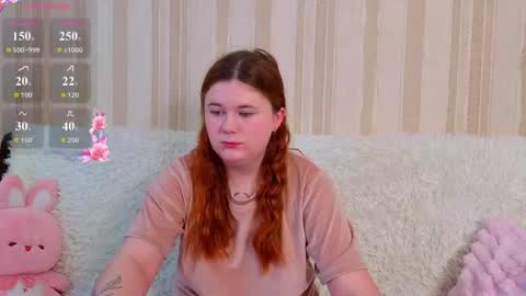 Snapshot of fiery_foxy chatting on June 7, 5:22 am Mabel online show from June 7, 5:22 am