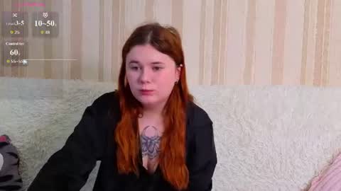Snapshot of fiery_foxy chatting on June 10, 5:18 am Mabel online show from June 10, 5:18 am