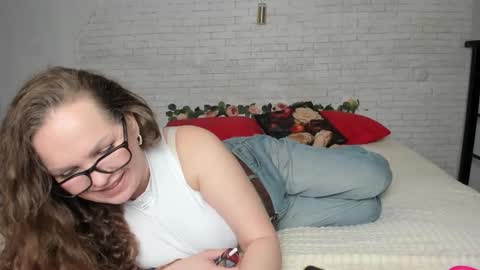 Snapshot of fiery_stella chatting on December 21, 11:50 am Fiery Stella online show from December 21, 11:50 am