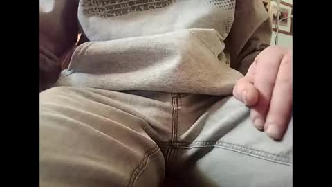 fifi010203 online show from November 19, 7:52 am