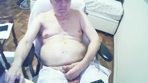 Snapshot of filhober chatting on March 11, 2:54 am filhober online show from March 11, 2:54 am