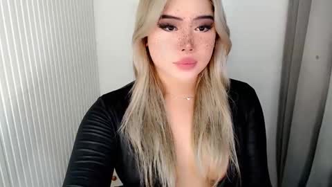 Snapshot of filipina_slutty69xxx chatting on November 11, 4:23 am Angela DONT FORGET TO FOLLOW AND GIVE ME APPRECIATION online show from November 11, 4:23 am