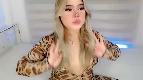 Snapshot of filipina_slutty69xxx chatting on November 15, 3:37 am Angela DONT FORGET TO FOLLOW AND GIVE ME APPRECIATION online show from November 15, 3:37 am