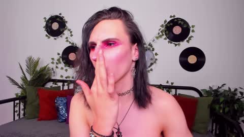 Snapshot of filldamon chatting on January 19, 1:12 pm Honey Ill be waiting for you Tue Wed Thu Fri Sat Sun 10am-5pm online show from January 19, 1:12 pm