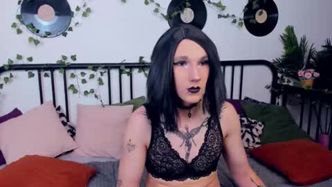 Snapshot of filldamon chatting on September 30, 3:00 am Honey Ill be waiting for you Tue Wed Thu Fri Sat Sun 10am-5pm online show from September 30, 3:00 am