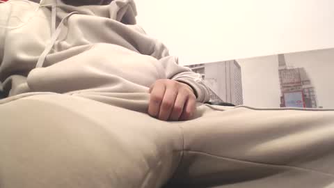 Snapshot of filouxx70 chatting on October 27, 8:24 pm filouxx70 online show from October 27, 8:24 pm