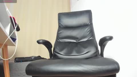 FindomGuyXXX online show from October 2, 1:29 pm