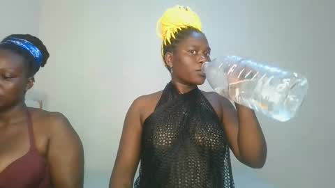 melanie online show from December 19, 9:33 pm