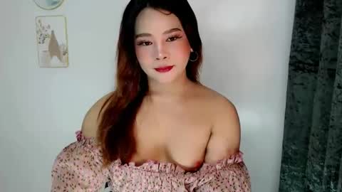 Jasmine online show from April 2, 10:40 pm