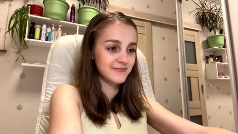 Snapshot of fionapiccard chatting on November 14, 1:21 pm Keite wanna play Meow online show from November 14, 1:21 pm