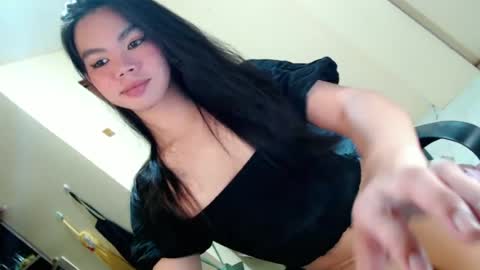 Snapshot of fionie_xxx chatting on May 3, 7:47 am FIONA online show from May 3, 7:47 am