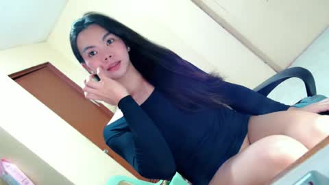 Snapshot of fionie_xxx chatting on June 10, 12:37 pm FIONA online show from June 10, 12:37 pm
