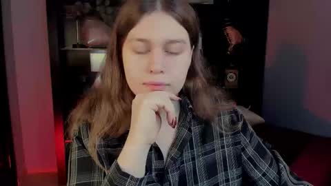 fiora online show from February 15, 5:15 am