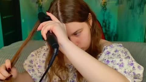 fiora online show from May 1, 5:23 am