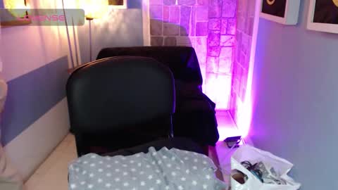 Fiorellaa online show from September 13, 2:06 pm