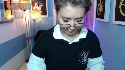 Fiorellaa online show from September 15, 3:45 pm