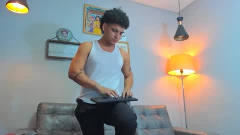 fire_boy69 online show from December 3, 1:53 pm