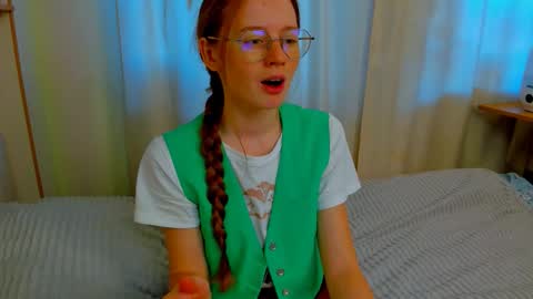 Snapshot of fire_luna chatting on November 14, 5:39 am fire_luna online show from November 14, 5:39 am