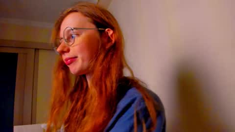 Snapshot of fire_luna chatting on November 23, 5:02 pm fire_luna online show from November 23, 5:02 pm