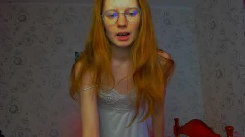 fire_luna online show from April 30, 10:43 am