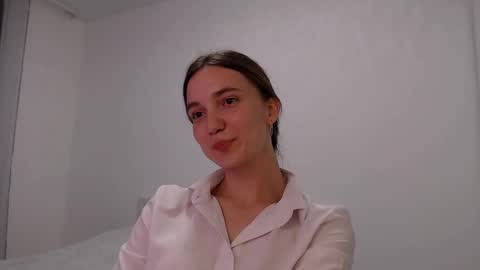 Snapshot of fireflies_fly_ chatting on October 1, 6:03 pm fireflies_fly_ online show from October 1, 6:03 pm