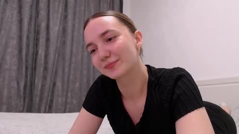 Snapshot of fireflies_fly_ chatting on November 16, 7:41 pm fireflies_fly_ online show from November 16, 7:41 pm