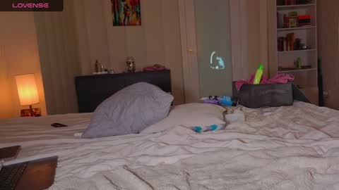 Snapshot of firegirlzal chatting on October 4, 7:50 am Alice online show from October 4, 7:50 am