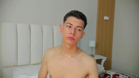 Nicolas online show from October 11, 1:09 pm