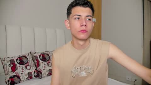 Nicolas online show from November 22, 1:21 pm