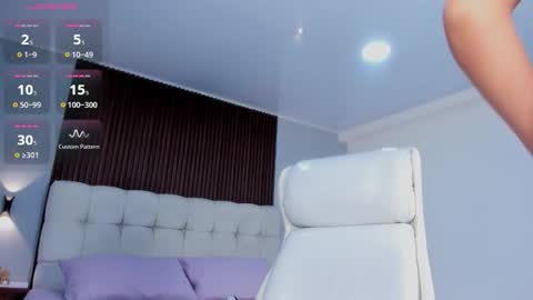 Duvan Jones online show from March 19, 4:38 am