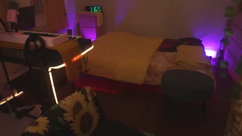 Lio Roxy online show from March 14, 5:13 am