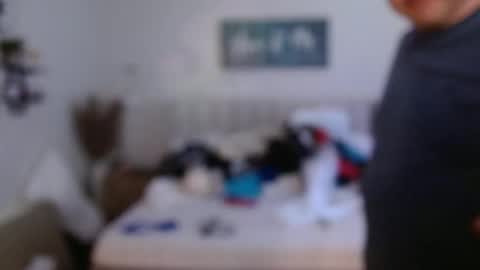 Snapshot of fishcatcherj chatting on May 17, 1:51 pm fishcatcherj online show from May 17, 1:51 pm