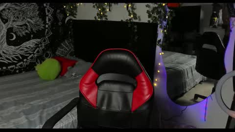 Snapshot of fit_prince_ chatting on December 22, 2:52 am David hotman online show from December 22, 2:52 am