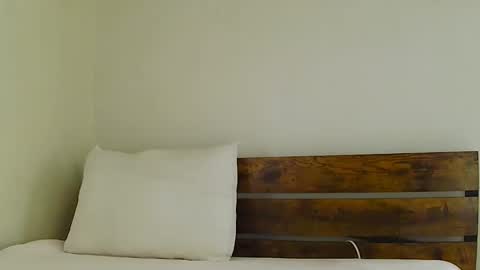 Snapshot of fitblondeprincess chatting on October 24, 7:32 pm flowergirl online show from October 24, 7:32 pm