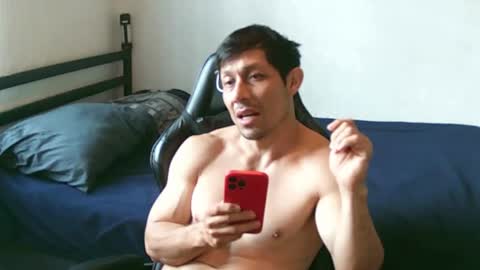 Snapshot of fitboyman chatting on April 1, 1:34 pm fitboyman online show from April 1, 1:34 pm