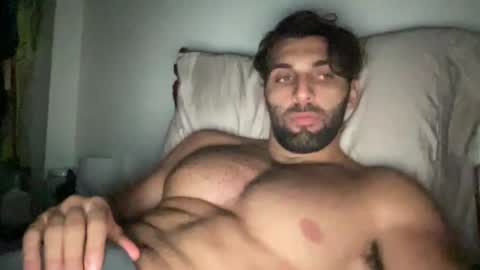 Snapshot of fitcurvyman4fun_69 chatting on September 14, 4:33 am fitcurvyman4fun_69 online show from September 14, 4:33 am