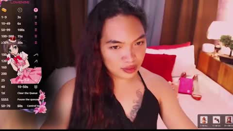 Snapshot of fitfemme_anna chatting on May 9, 9:14 am fitfemme_anna online show from May 9, 9:14 am